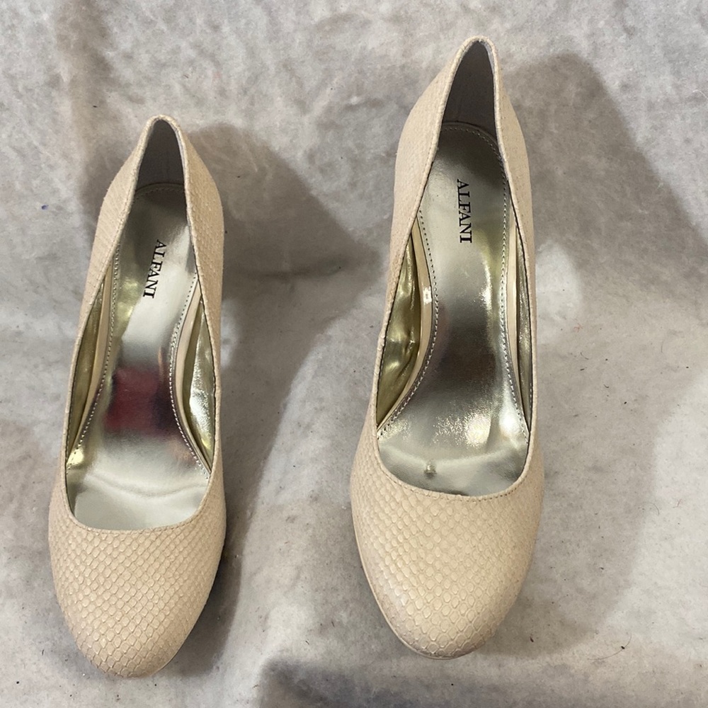 Alfani Neutral Cream High Heel Stiletto Size 10